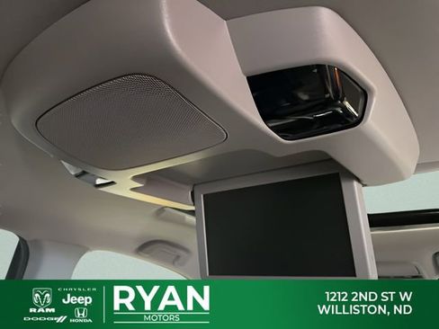 Used 2021 Honda Pilot Touring image 30