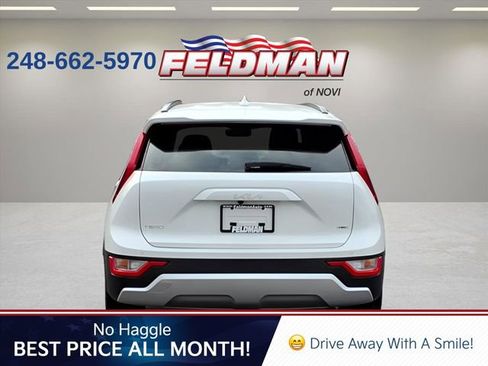 Used 2024 Kia Niro EX image 4