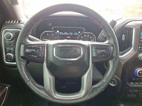 Certified 2022 GMC Sierra 2500 Denali w/ Denali Black Diamond Edition image 16