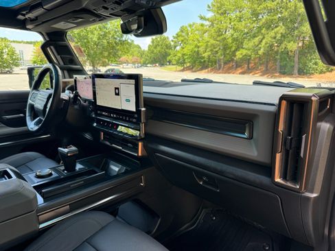 Used 2024 GMC Hummer EV 3X w/ Omega Edition AWD/4WD image 65
