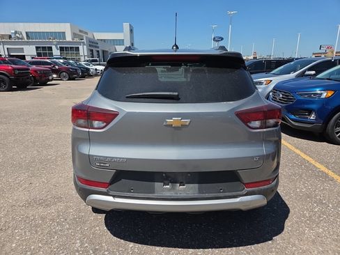 Used 2024 Chevrolet TrailBlazer LT w/ LT Cold Weather Package FWD image 4