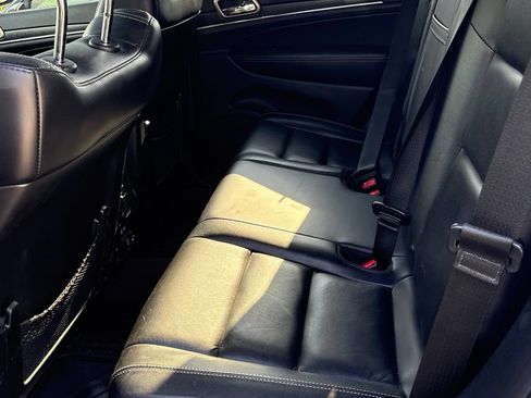 Used 2017 Jeep Grand Cherokee Limited RWD image 19
