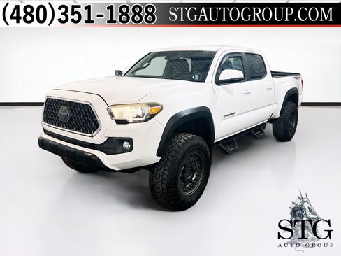 Used 2018 Toyota Tacoma TRD Off-Road w/ Technology Package AWD/4WD image 1