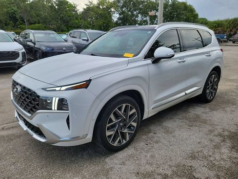 Used 2023 Hyundai Santa Fe Calligraphy FWD image 3