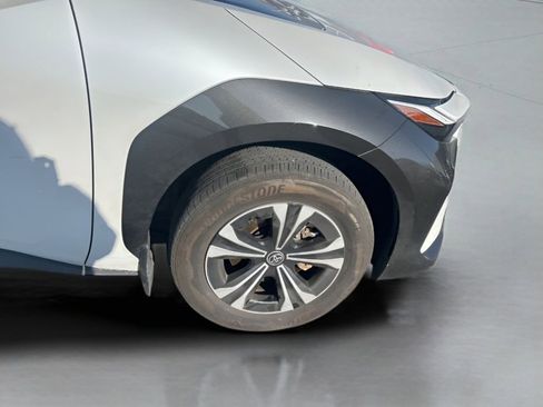 Used 2024 Toyota bZ4X XLE w/ Weather Package image 12