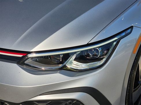 Used 2022 Volkswagen GTI SE image 9