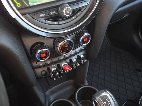 Used 2016 MINI Cooper 2-Door Hardtop image 19