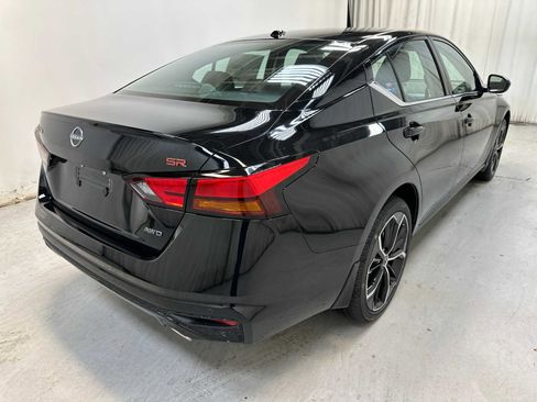 New 2025 Nissan Altima 2.5 SR image 10