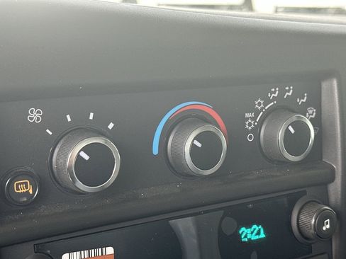 New 2025 GMC Savana 3500 w/ Power Convenience Package image 18