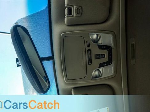 Used 2017 Toyota Sienna XLE w/ XLE Navigation Package image 19