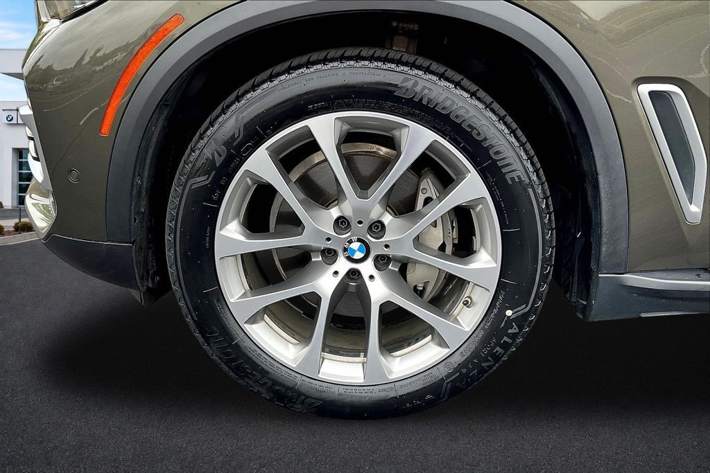 Used 2020 BMW X5 xDrive40i w/ Premium Package AWD/4WD image 34