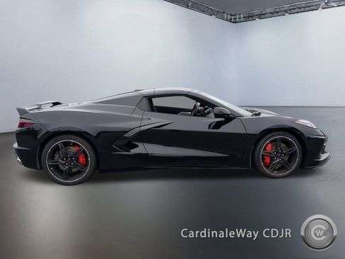 Used 2021 Chevrolet Corvette Stingray Premium Conv w/ Z51 Performance Package image 3