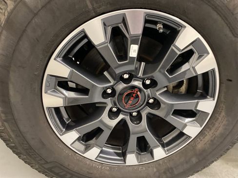 Used 2024 Nissan Titan PRO-4X w/ Pro-4x Convenience Package image 27