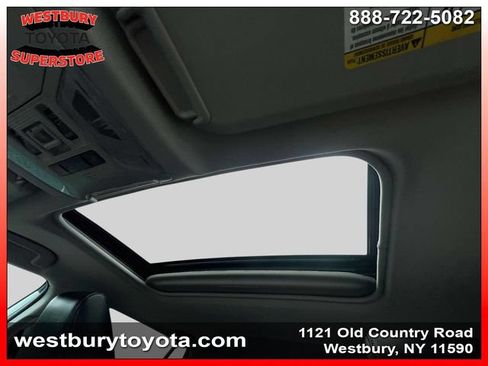 Used 2022 Toyota RAV4 XLE Premium AWD/4WD image 37