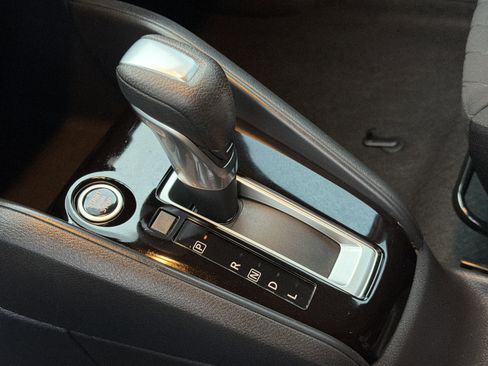 Used 2021 Nissan Kicks S image 32