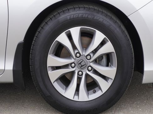 Used 2013 Honda Accord LX image 5