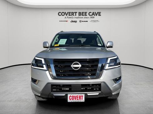 Used 2024 Nissan Armada SL image 2