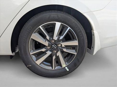 New 2025 Nissan Versa SV w/ Trunk Package FWD image 9