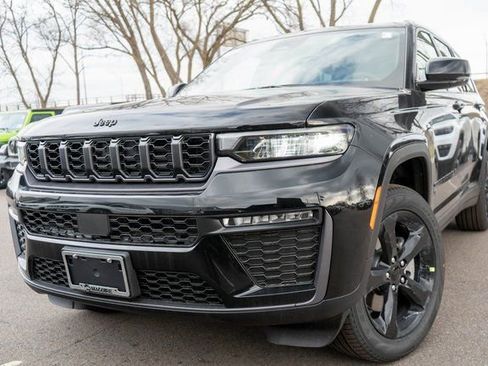 New 2026 Jeep Grand Cherokee L Limited w/ Limited Altitude Package AWD/4WD image 1