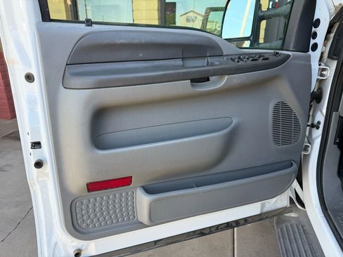 Used 2002 Ford F350 2WD Crew Cab DRW Super Duty image 18