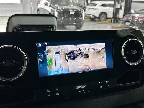 Used 2026 Mercedes-Benz Sprinter 2500 image 15