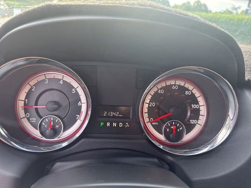 Used 2017 Dodge Grand Caravan SE FWD image 18
