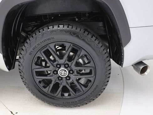 Used 2024 Toyota Tundra Limited image 15