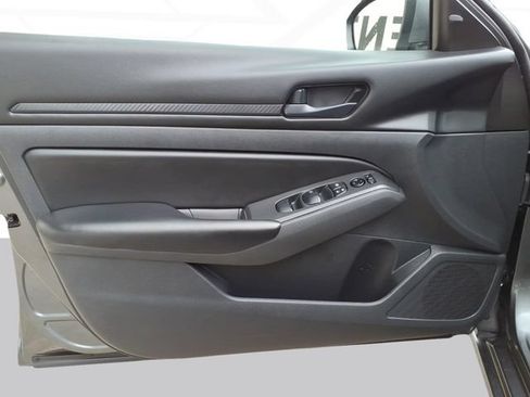 Used 2023 Nissan Altima 2.5 S FWD image 10