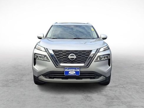 Used 2023 Nissan Rogue SV w/ SV Premium B Package AWD/4WD image 2