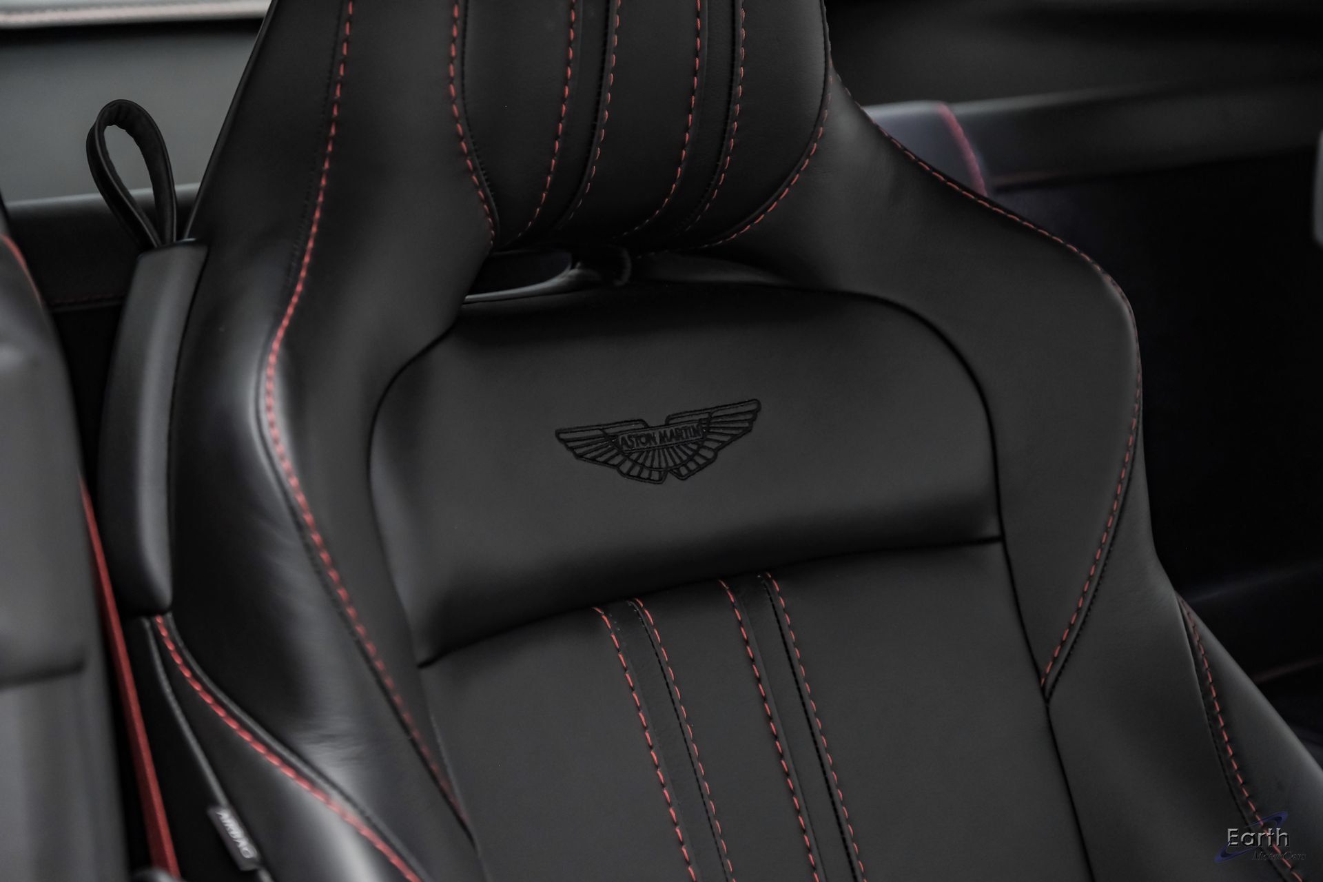 Used 2019 Aston Martin V8 Vantage Coupe RWD image 53