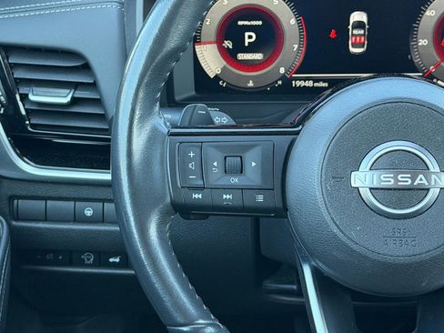 Used 2024 Nissan Rogue SL w/ SL Premium Package image 21