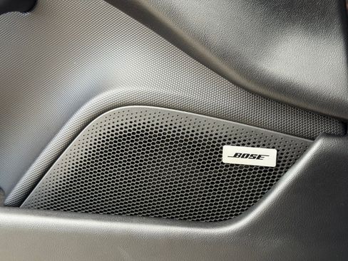 Used 2020 Porsche Taycan 4S w/ Premium Package image 25