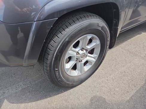 Used 2016 Toyota 4Runner SR5 image 8