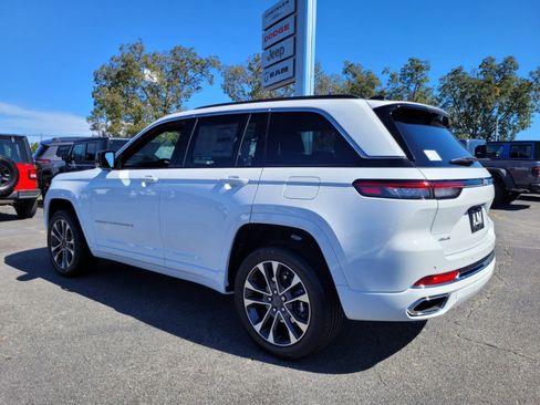 New 2025 Jeep Grand Cherokee Overland image 7