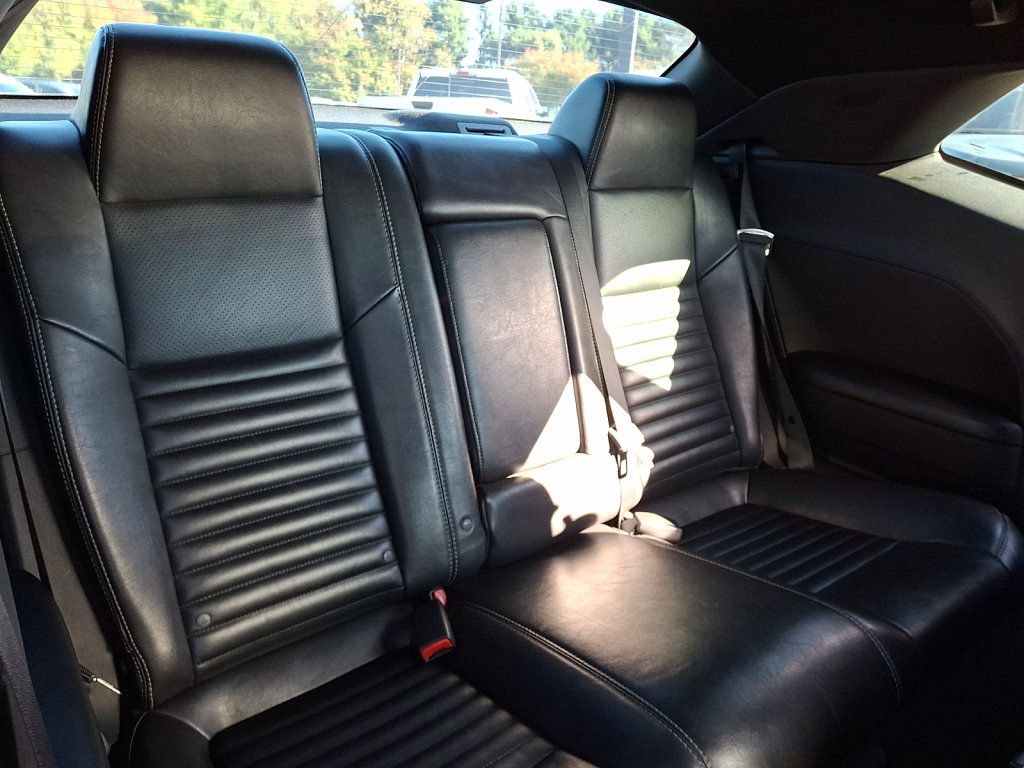 Used 2010 Dodge Challenger R/T RWD image 14