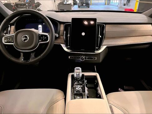 New 2026 Volvo XC90 B6 Plus w/ Protection Package Premier AWD/4WD image 7