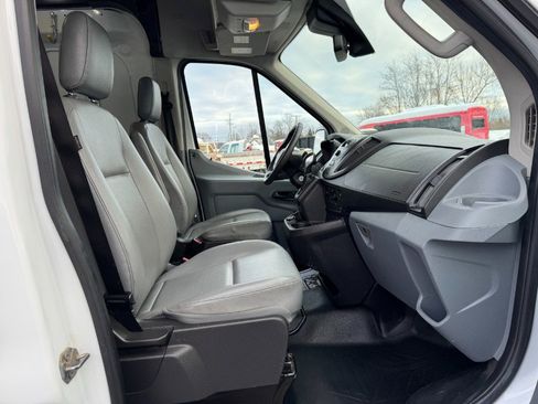 Used 2019 Ford Transit 150 130 Medium Roof image 18