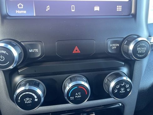 Used 2024 RAM 2500 Big Horn w/ Bed Utility Group image 26