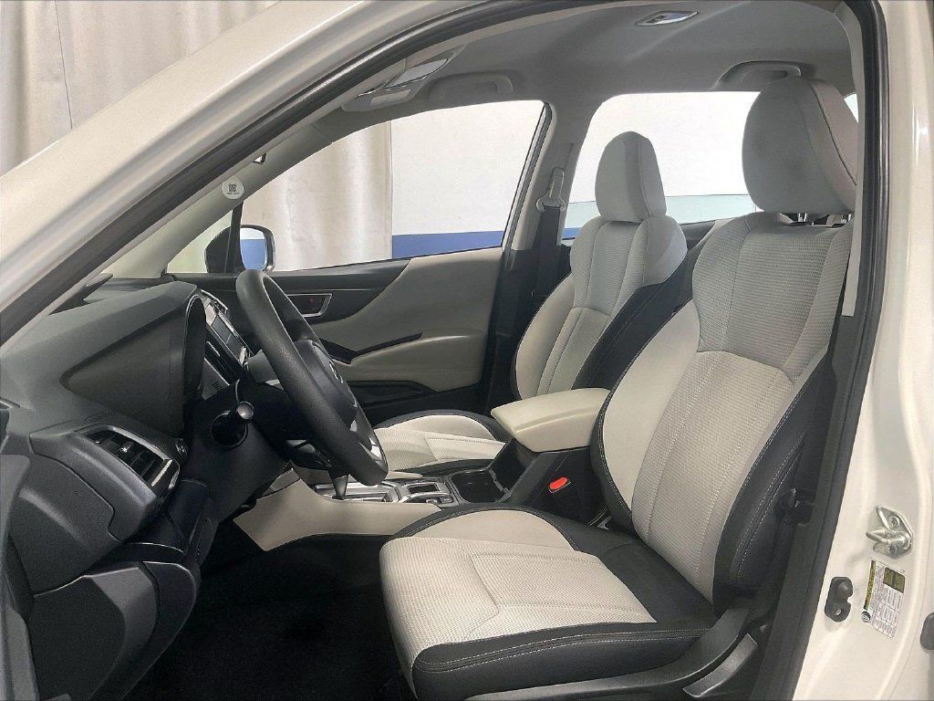 Used 2023 Subaru Forester AWD/4WD image 10