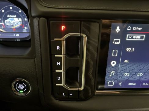 Used 2023 GMC Yukon XL Denali w/ Denali Reserve Package AWD/4WD image 15