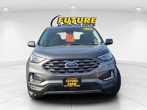 Certified 2023 Ford Edge Titanium image 2