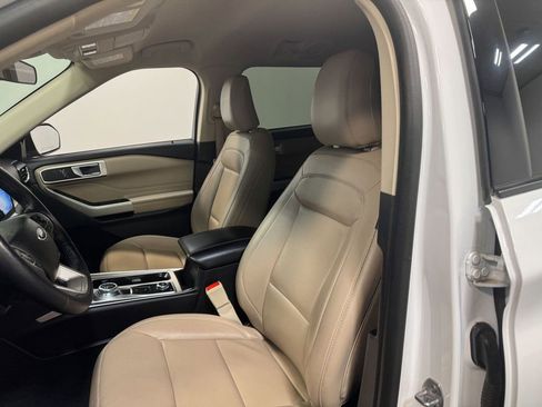 Used 2023 Ford Explorer XLT w/ Equipment Group 202A image 59