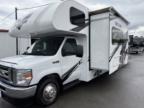 Used 2023 Ford E-450 and Econoline 450 Super Duty w/ Motorhome Prep Package image 5