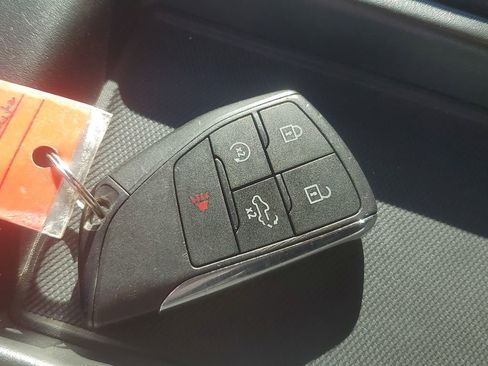 Used 2025 GMC Sierra 1500 SLT image 28