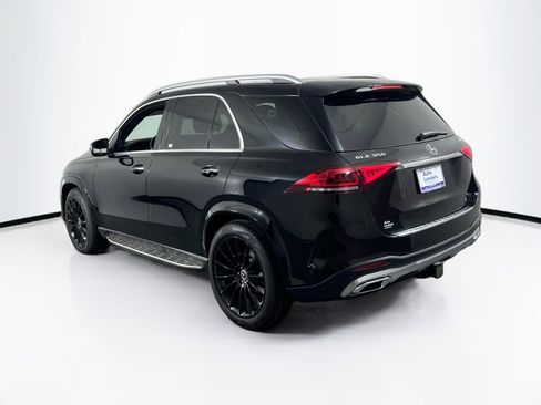 Used 2023 Mercedes-Benz GLE 350 4MATIC w/ AMG Line Exterior image 7