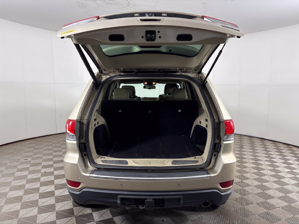 Used 2015 Jeep Grand Cherokee Limited w/ Trailer Tow Group IV RWD image 25