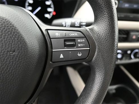 Certified 2024 Honda HR-V LX image 28