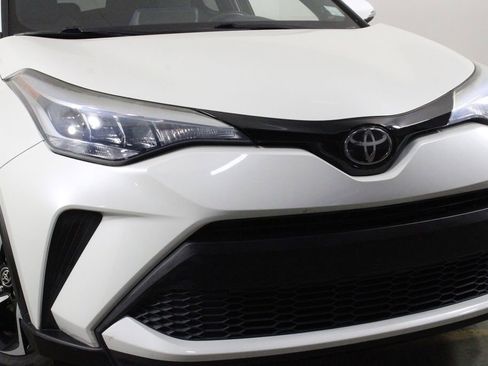 Used 2021 Toyota C-HR XLE image 42