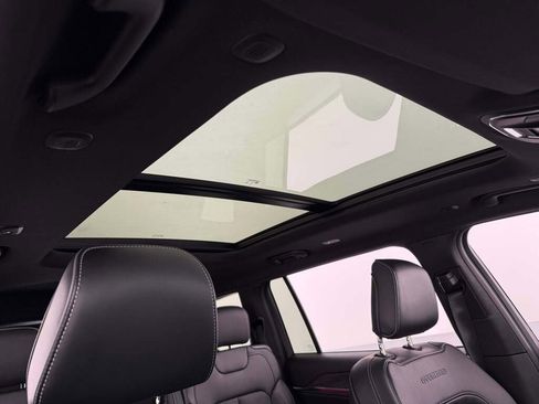 New 2025 Jeep Grand Cherokee L Overland w/ Trailer Tow Package image 29