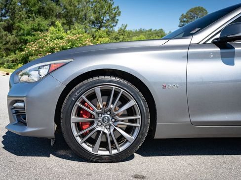 Used 2017 INFINITI Q50 Red Sport 400 AWD/4WD image 4